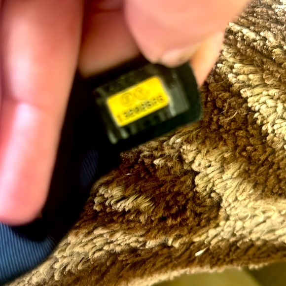 Beautiful Chanel bag with Caviar leather and thick silver chain like NEW! - Picture 5 of 9